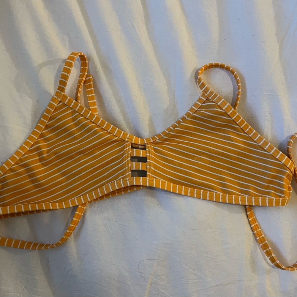 Yellow striped Jolyn bikini☀️☀️